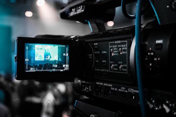 Conférences et exposés en vidéo et mise en place par Transit Melody Lyon